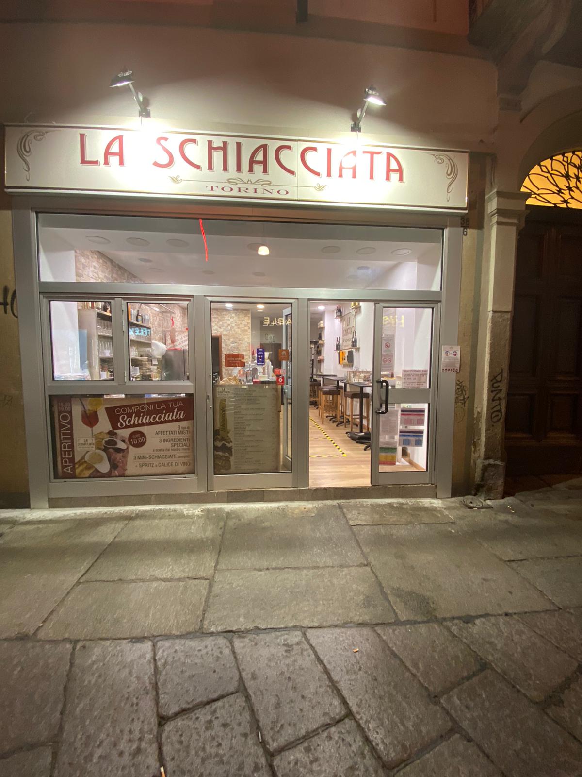 VENDITA LICENZA TIPO A2 PANINOTECA – TORINO, VIA GARIBALDI N. 38